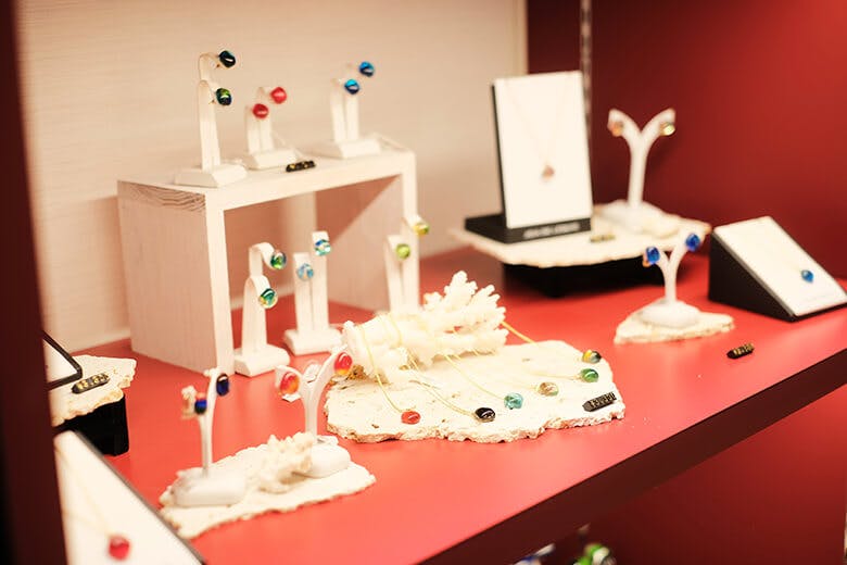 琉球ガラス村｜琉球ガラス製のアクセサリー