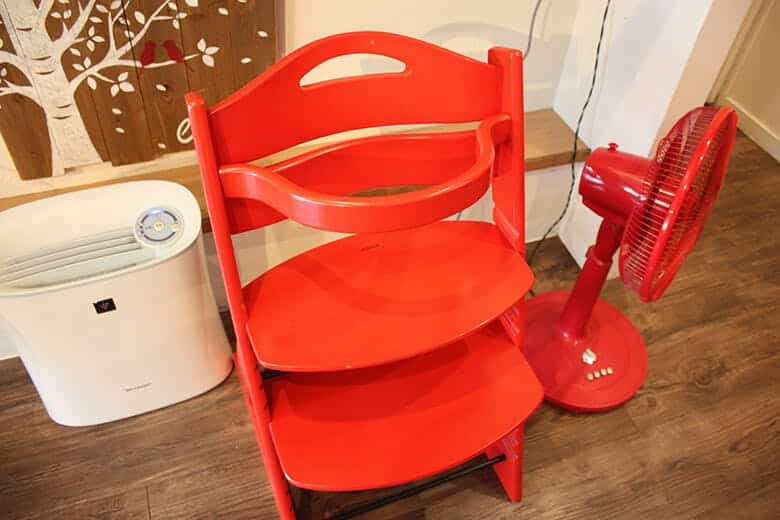 豊見城（とみしろ）タコライス｜鮮やかな色合いが可愛らしいベビーチェア