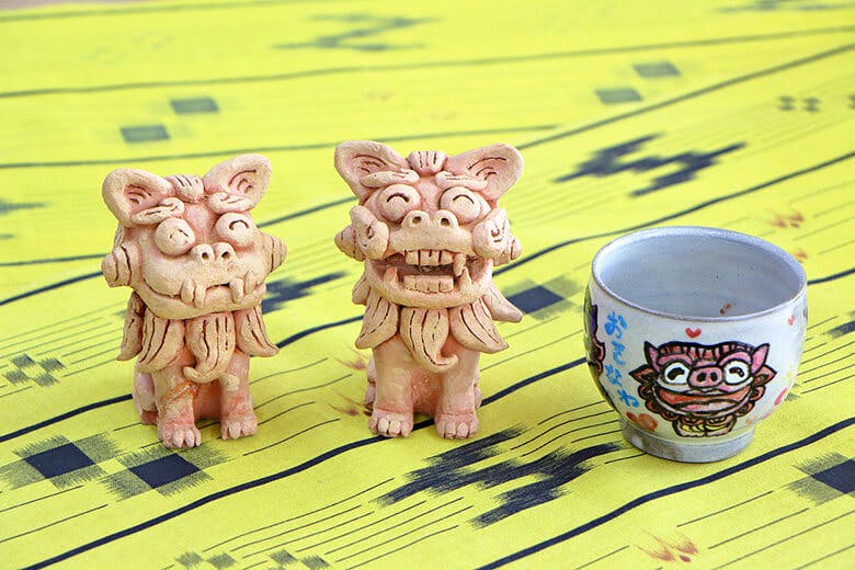 もとぶ元気村|「絵付け」体験のシーサーやコップ