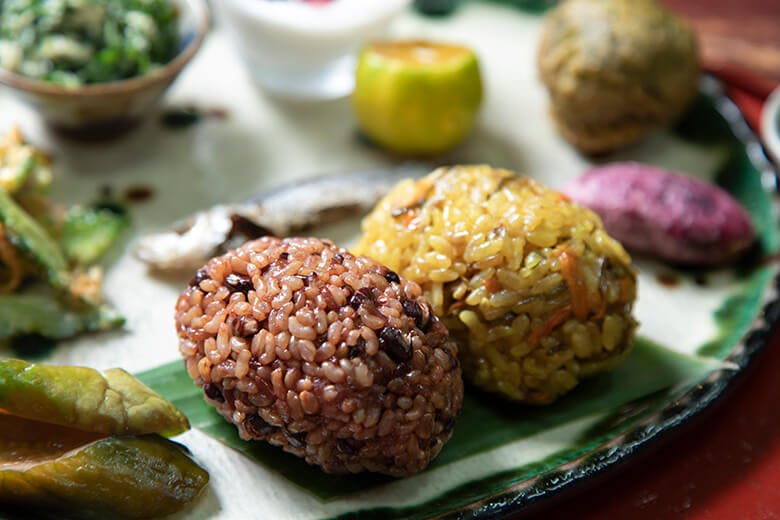 笑味（えみ）の店｜色鮮やかなおにぎり
