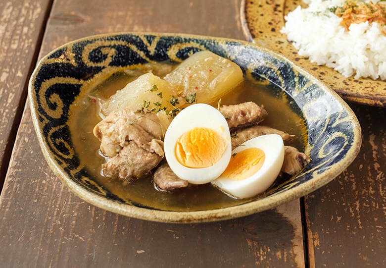 Roguii（ロギ）｜鶏手羽と冬瓜の煮込み