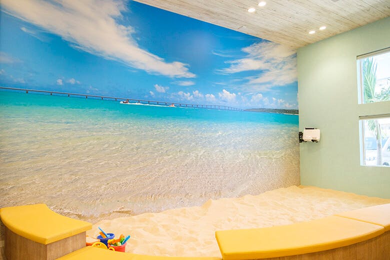 しろくまカフェ｜店内にある砂浜