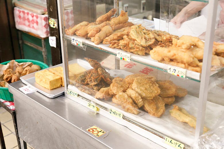 呉屋てんぷら屋|天ぷらの並んだショーケース