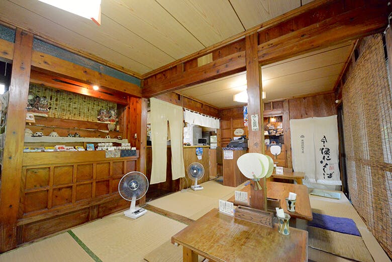 今帰仁そば｜店舗内観