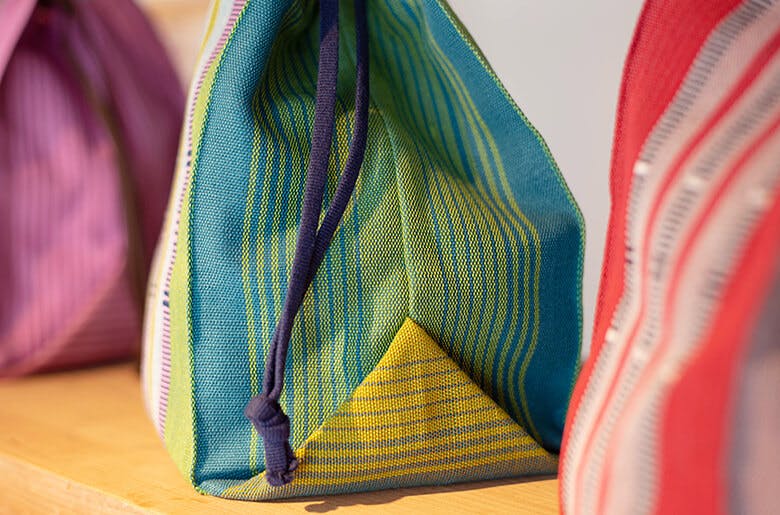 tituti（ティトゥティ）｜ロートン織の箱巾着