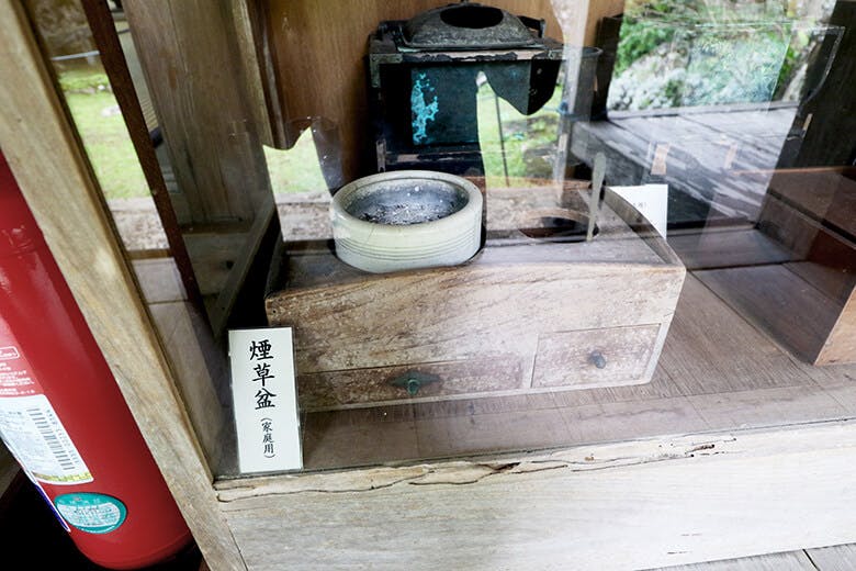 宮良殿内（みやらどぅんち）｜当時の煙草盆