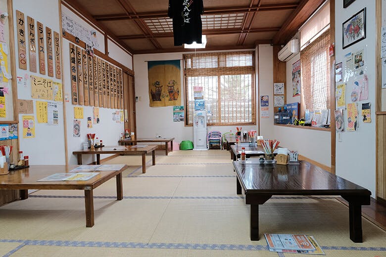 米八そば|座敷席