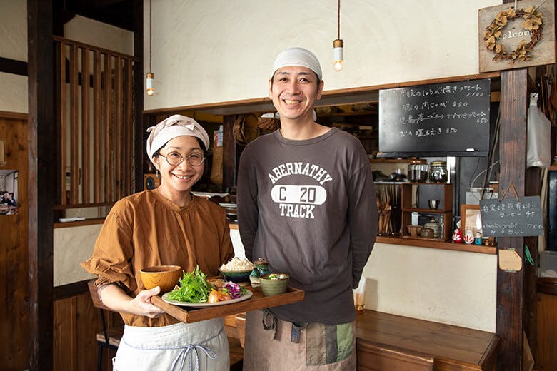 あめいろ食堂|店主の宇浦さんご夫妻
