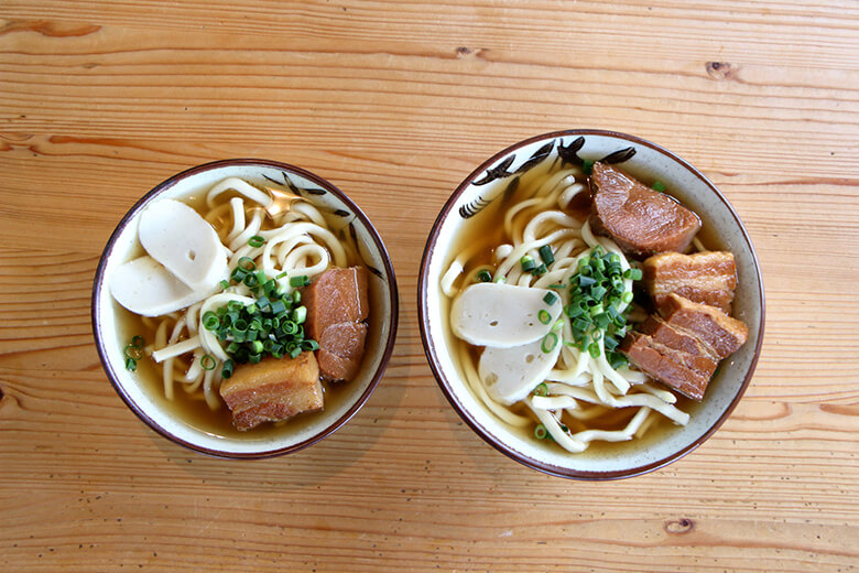 きしもと食堂(本店)|「そば(大)」と「そば(小)」