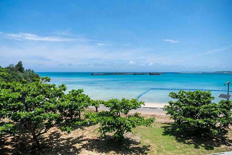 パイナガマビーチ|クラゲネットも設置されて安心して泳げるビーチ