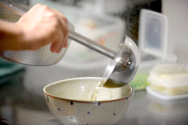 今帰仁そば｜すっきり透き通ったスープ