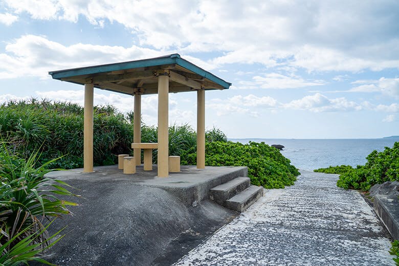 西平安名崎(にしへんなざき)|東屋