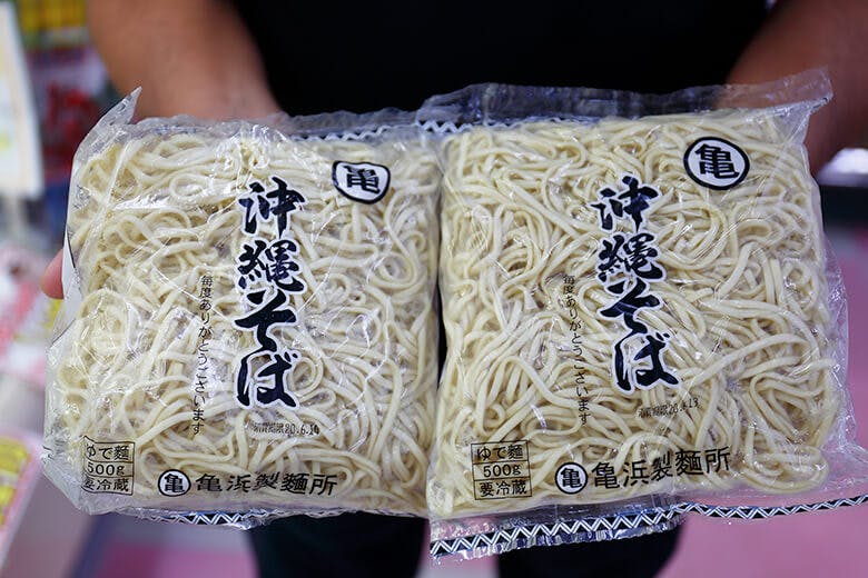 道の駅?豊崎|亀浜(かめはま)製麺所で作られた沖縄そばの麺