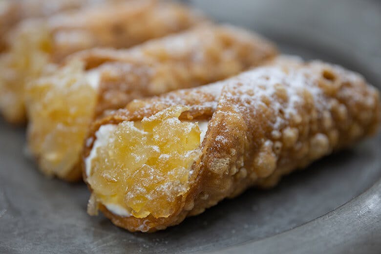 いまいパン｜大福を丸ごと包んだ「春風堂大福パン」