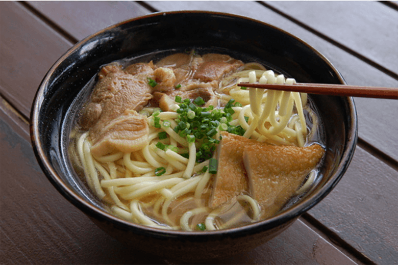 島の駅みやこ|「ちょうじ屋」の軟骨ソーキそば