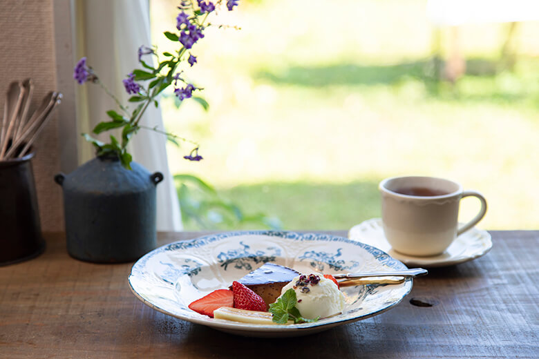 クルミ舎|ホームメイドプリンのアイス添え