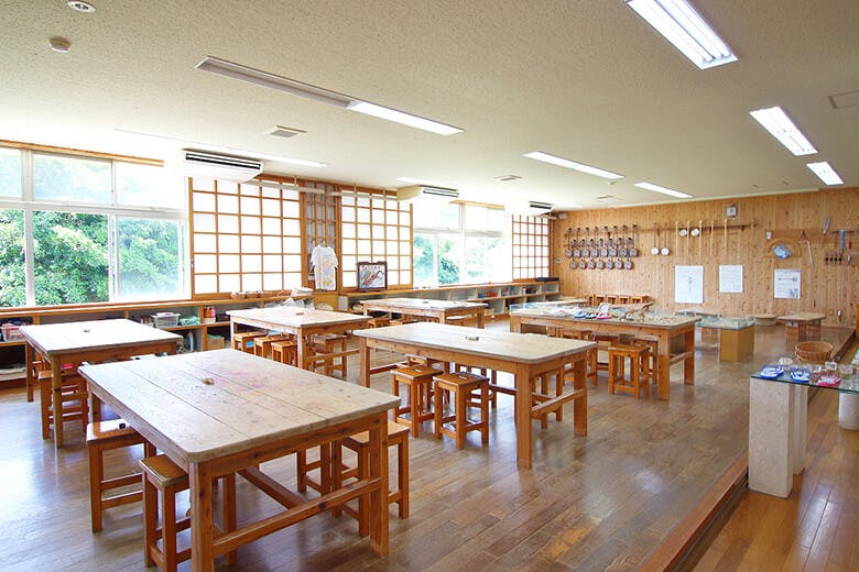 もとぶ元気村|文化体験プログラム施設の内観