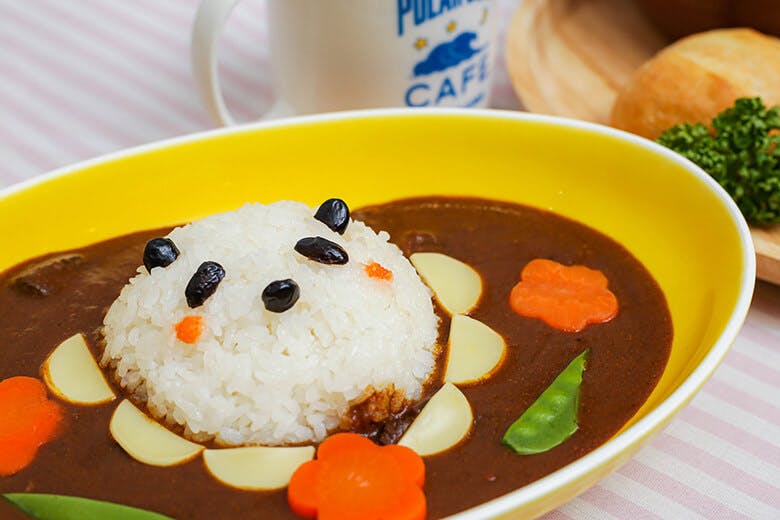 しろくまカフェ｜パンダを模したカレーライス