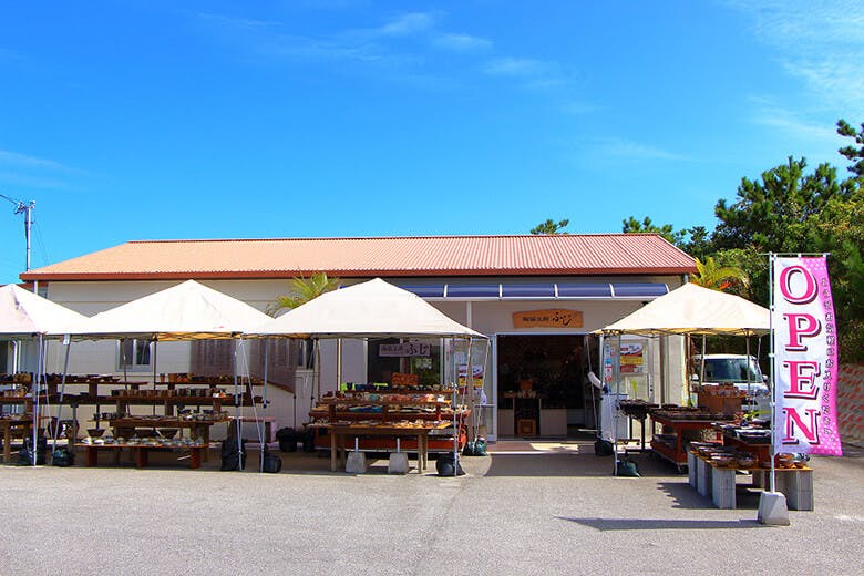 やちむんの里｜陶芸工房ふじの外観