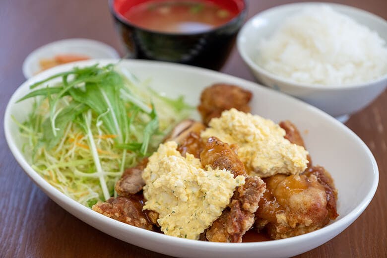 腰原(こしばる)食堂|名物「ドラゴンそば」