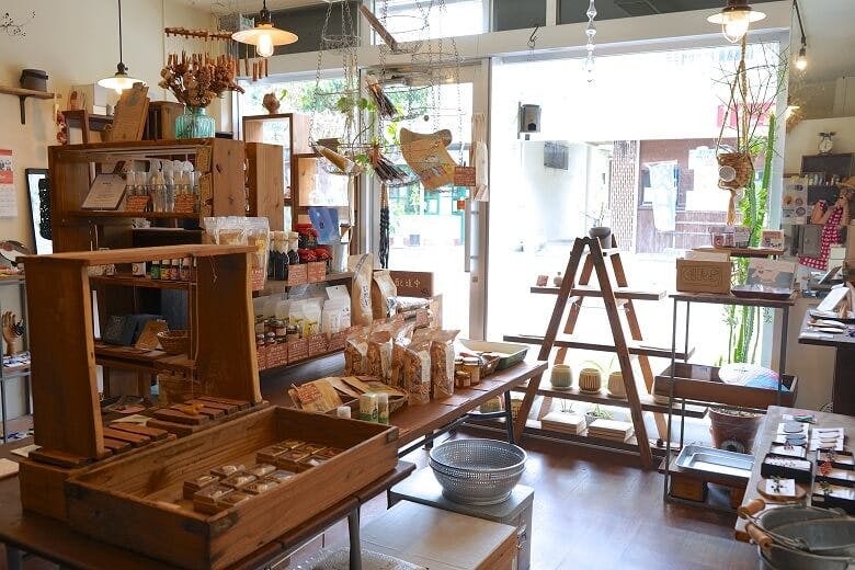 しましまストアー｜店内の様子