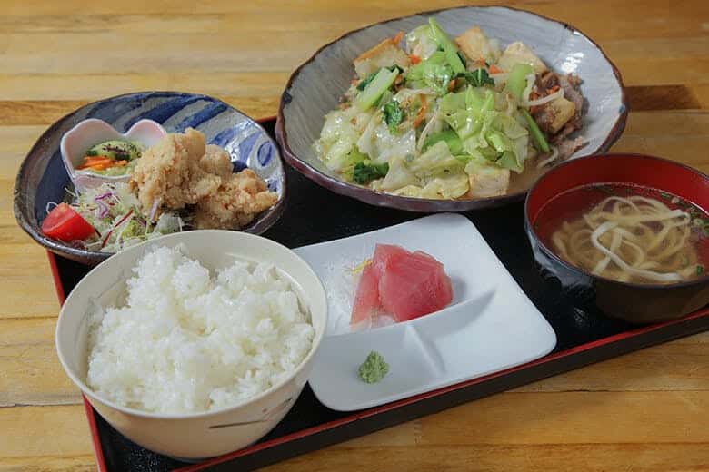 やちむん食堂｜豆腐チャンプルーセット