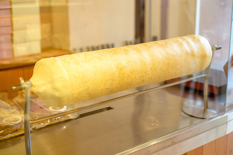 ふくぎや|職人が1時間くらいかけてじっくり焼き上げたバウムクーヘン