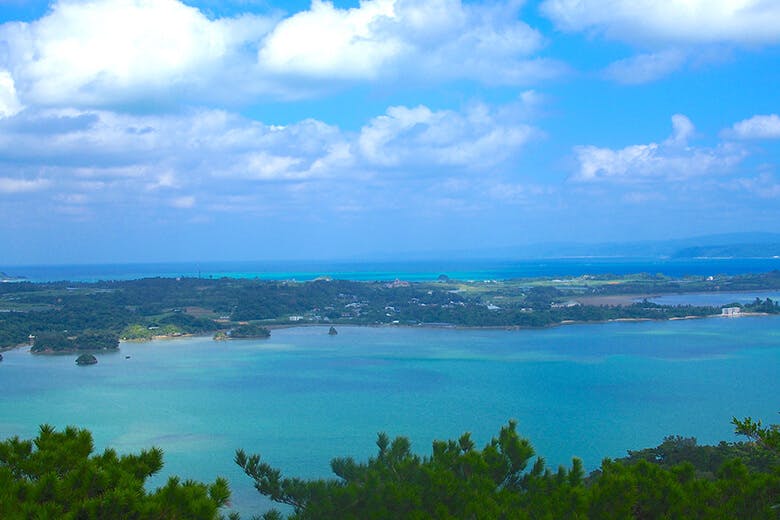 嵐山展望台｜刻一刻と違った表情を見せる青い海のグラデーション