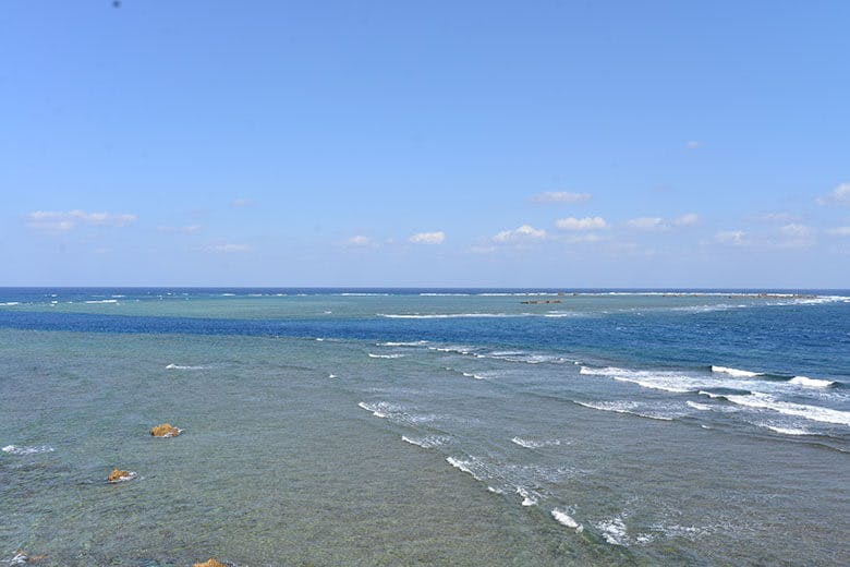 東平安名崎（ひがしへんなざき）｜東平安名崎から1km先の東方海域にあるサンゴ礁「パナリ」