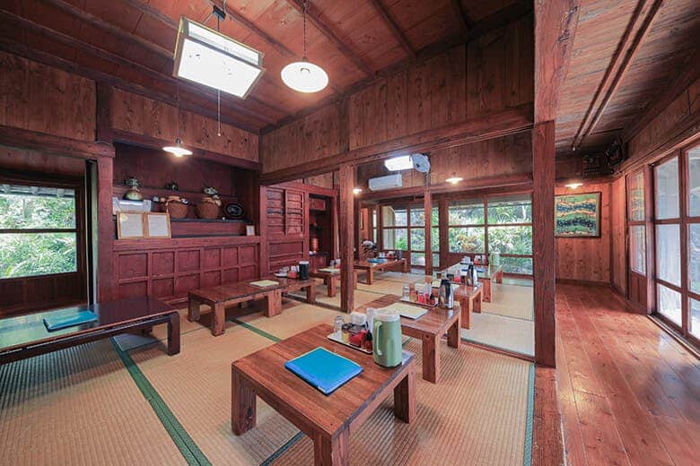 屋宜家(やぎや)|古民家を活かした店舗内観