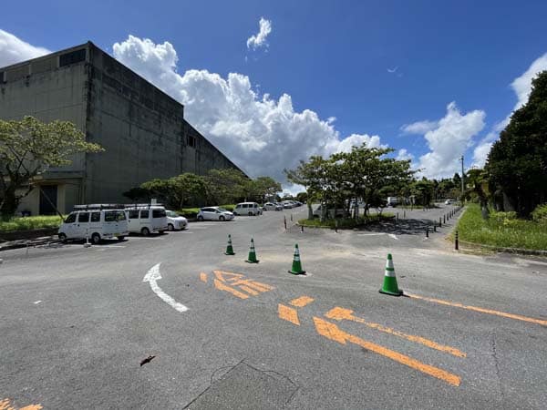 02八重島公園_駐車場