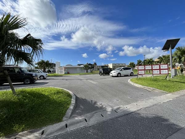 02若夏公園_駐車場