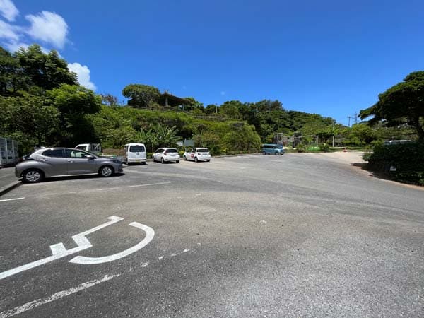 03伊祖公園_駐車場