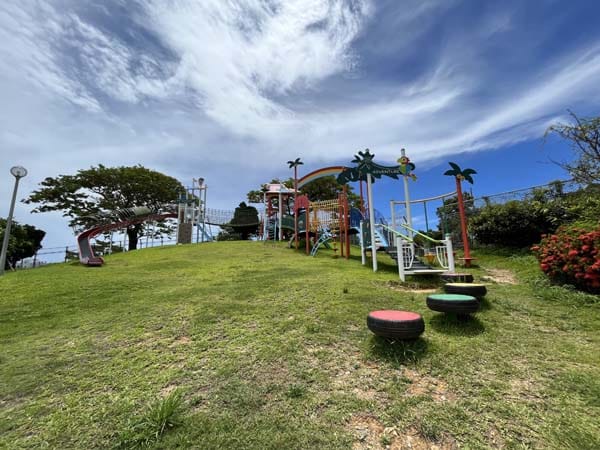 03宜野座村農村公園_遊具1