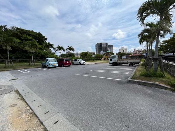 03比屋良川公園_駐車場