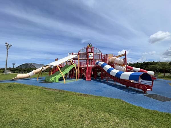 03沖縄県総合運動公園_遊具1