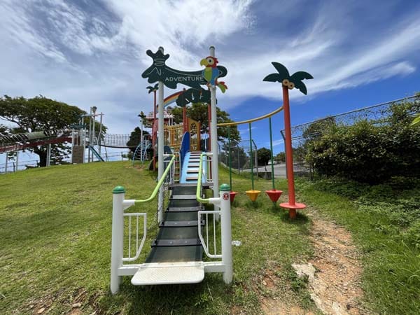 04宜野座村農村公園_遊具2
