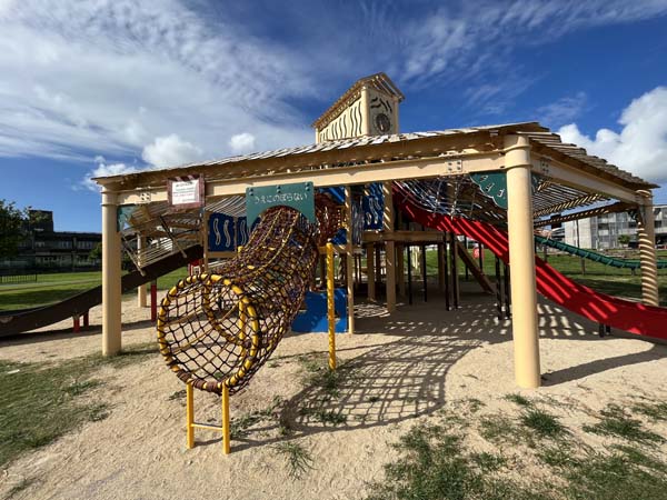 04若夏公園_遊具1