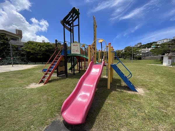 04諸見里近隣公園_遊具2