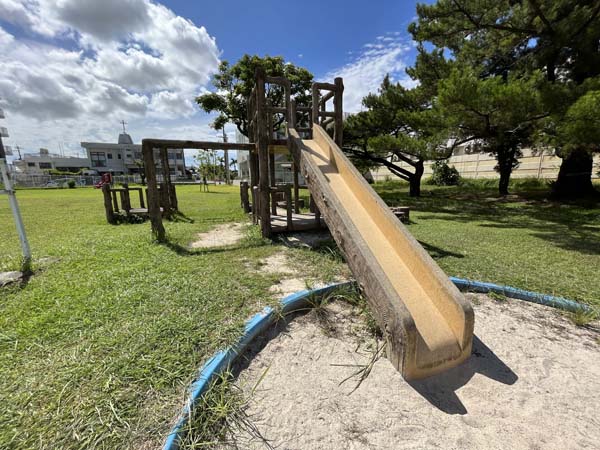 05かりゆし公園_遊具1