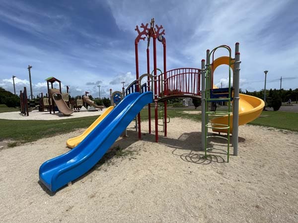 05与那城総合公園_遊具2