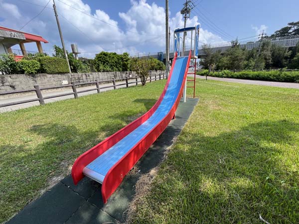 05湖辺底親水公園_遊具3