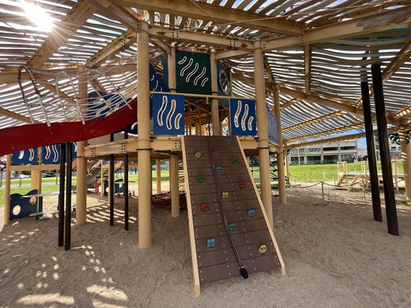 06若夏公園_遊具3