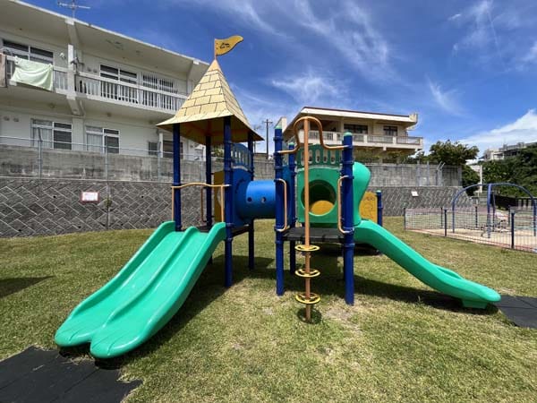 06諸見里近隣公園_遊具4