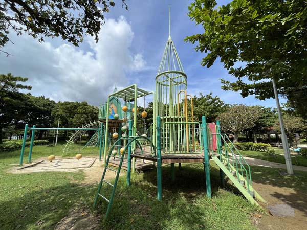 07沖縄県総合運動公園_遊具5
