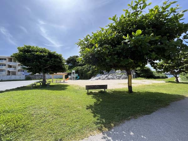 07泊城公園_広場1