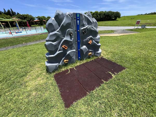 08残波岬公園_遊具4