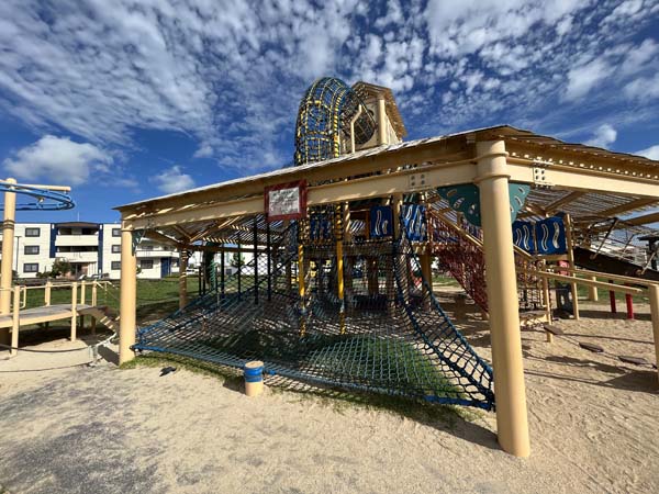 08若夏公園_遊具5