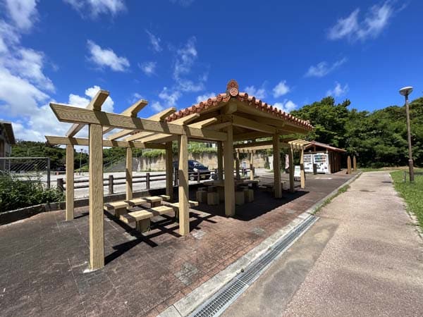 09石川運動広場_休憩所1