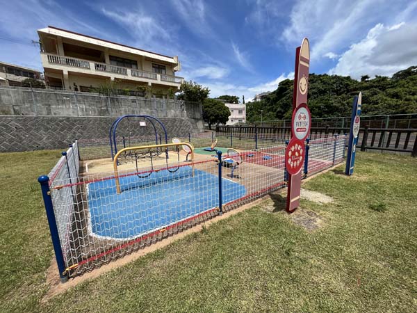 10諸見里近隣公園_遊具8